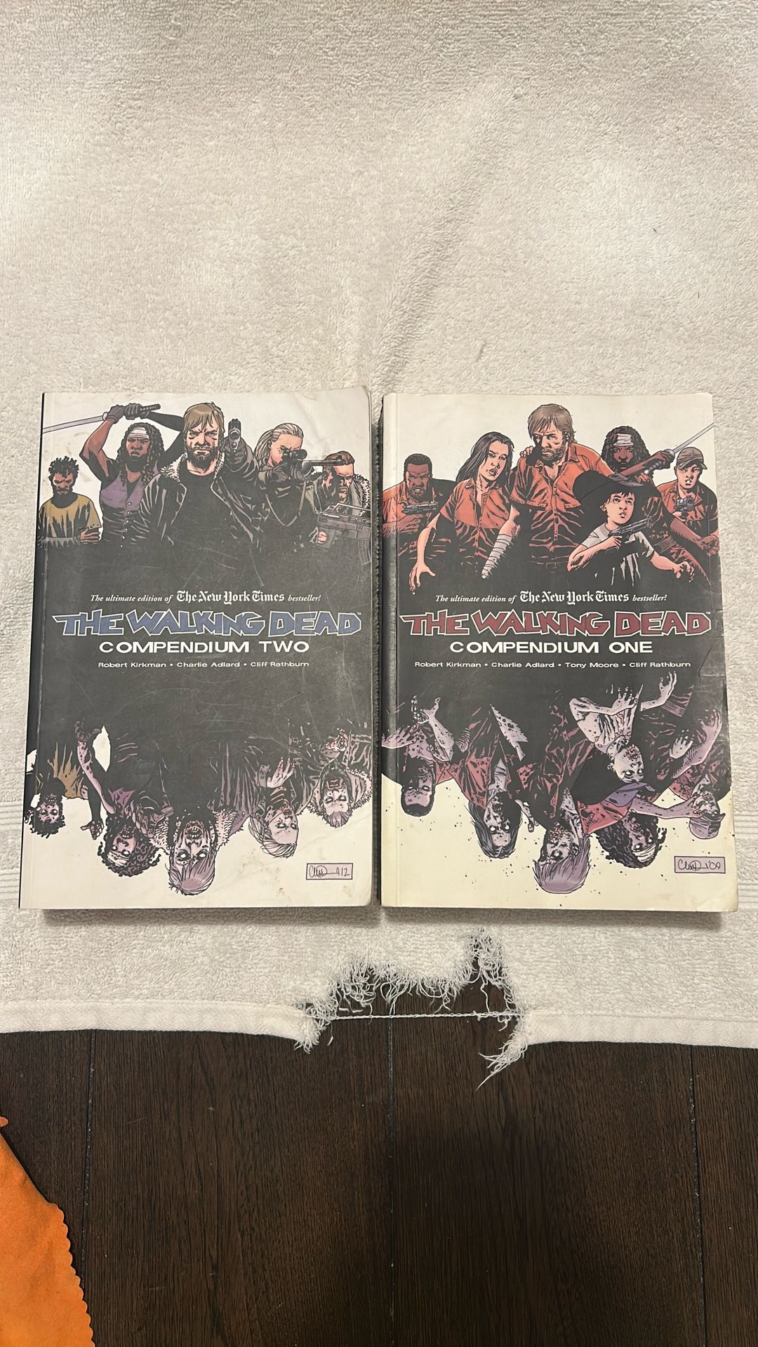 Walking Dead: Compendium 1 & 2
