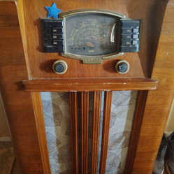 Vintage Zenith Floor Short Wave Radio and Columbia (made in the USA) Blind stich machine