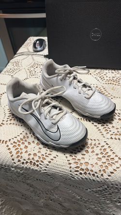 Nike fast flex cleats shoes size 3y
