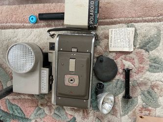 VINTAGE POLAROID  CAMERA