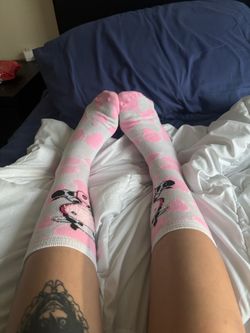 knee high socks