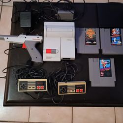 Nintendo Nes Top Loader Console Bundle 