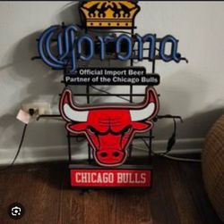 Bulls Corona Neon in great condition!