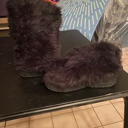 Nice Fur Boots/Size 10 /Women’s/$15.00