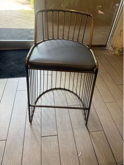 Metal barstools great leather seats