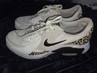 Nike Pro Max Leopard Print Sneakers