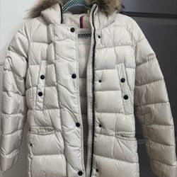 Women Moncler Down Jacket (size 1, Cream color)