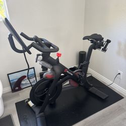 3rd Generation Peloton, Great Condition 