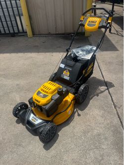 Dewalt 196cc Commercial lawnmower