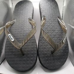 Size 11.5/12 pair of Locals original black flip-flop