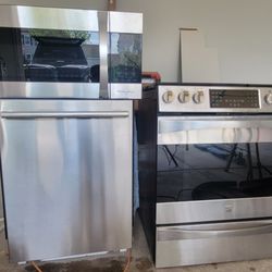 Bundle Deal. Dishwasher, microwave, gas range