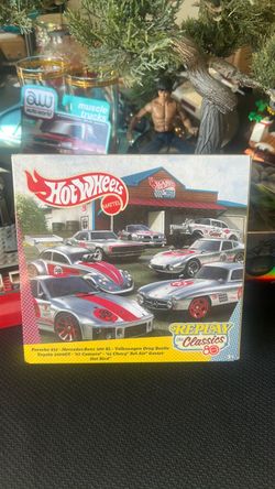 Hot Wheels Replay The Classics 80 Special Edition 7 Car Box Set Factory Porsche
