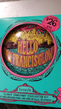 Benefit highlighter kit with memorable tin