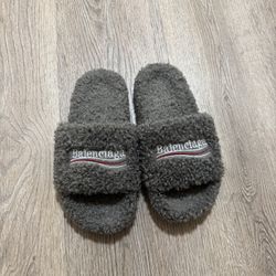 Balenciaga Furry Slide Gray