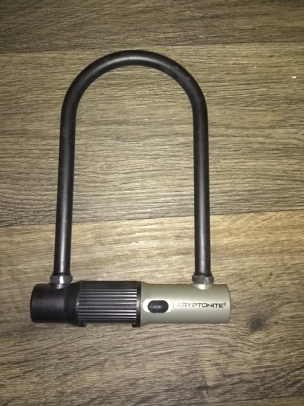 Kryptonite bike U-Lock with steel cable