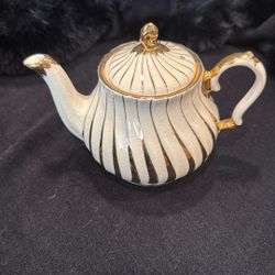 Vintage Arthur Wood Teapot (signed - numbered)