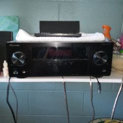 Pioneer Receiver + Stereo Blue Tooth Sorround Sound With Sub Good Condition 