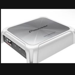 1600 Watt Pioneer Amplifier