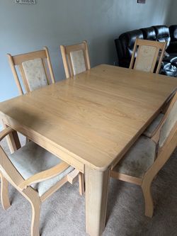 Dining room table
