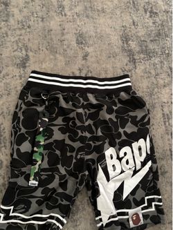 🦍 BAPE Shorts - $45 🔥