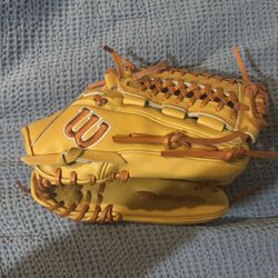 A2000 11.75 Infield Glove