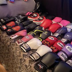 Boxing Gloves 18/20$ Each