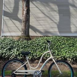 Electra Townie Original 7D Step-Thru Comfort / Cruiser Women’s Bike Low Step Bicycle