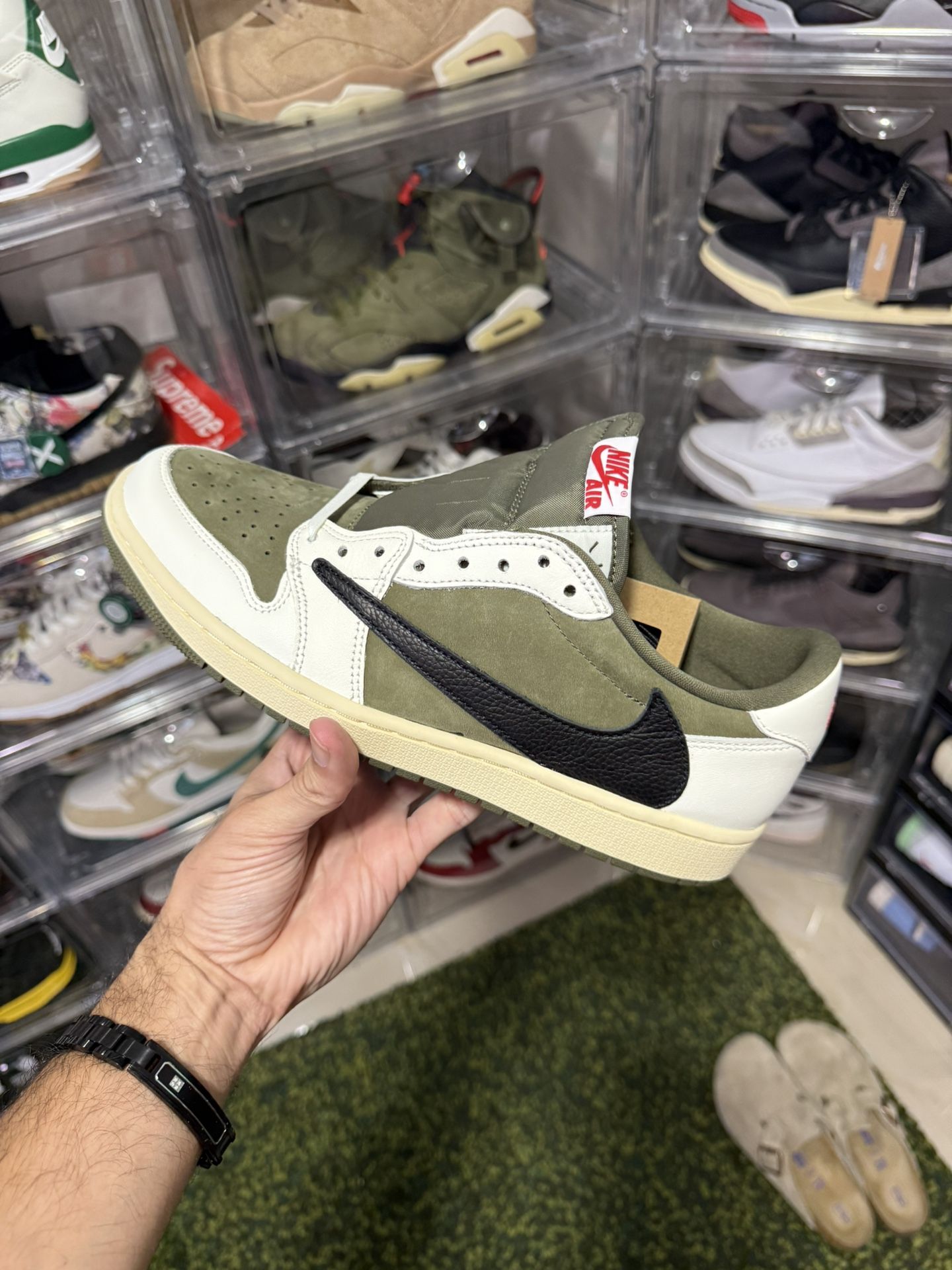 Travis Scott Jordan Low Medium Olive
