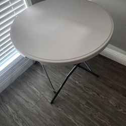 Round Folding Table