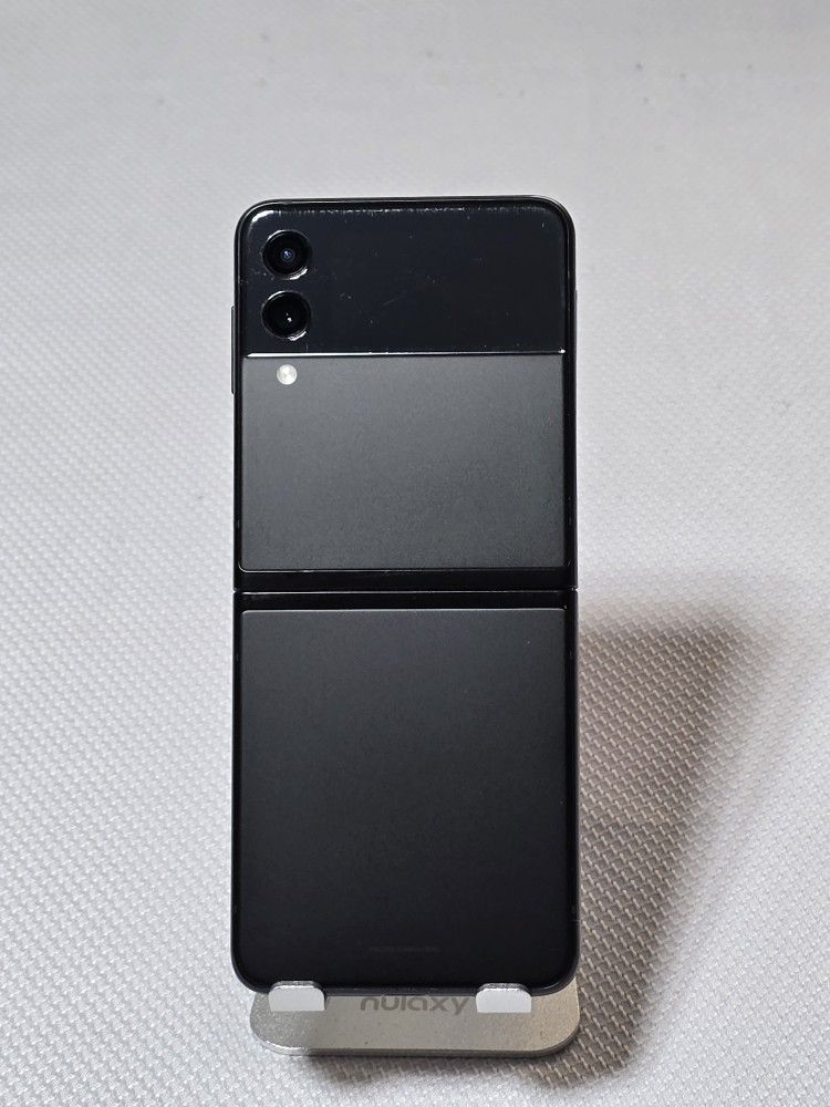 Samsung Galaxy Z Flip 3 5G (Carrier Unlocked)