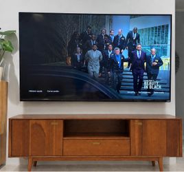 Vizio E70-C3 70-Inch Smart TV
