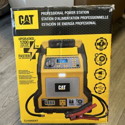 Cat 3-in-1 1000Amp Power Station with Jump Starter and Compressor