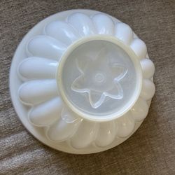 Tupperware Jello Mold 