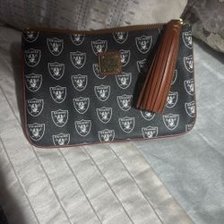 brand New Dooney And Bourke Wristlet