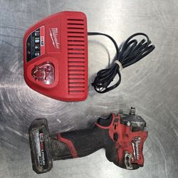 IMPACTO MILWAUKEE FUEL M12 DE 3/8"