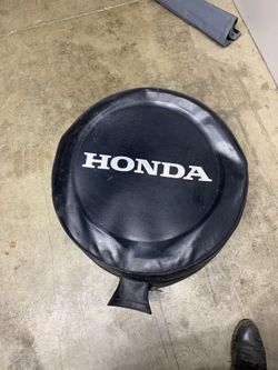 2004 Honda CR-V spare tire cover