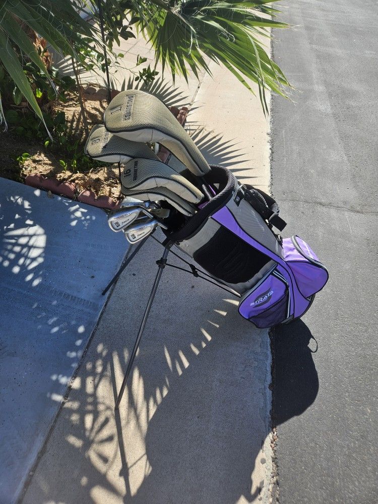 WOMEN'S RH GOLF CLUB SET