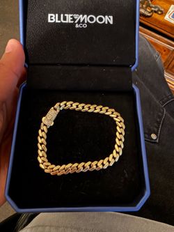 Cuban link bracelet
