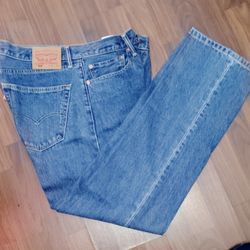 Levi 505 Blue Jeans, Waist=32" Inseam=32", Zipper fly, soft cotton blend 