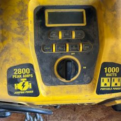 Dewalt Power Jump Starter Compressor And Usb 