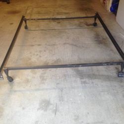 Twin or Full Metal Bedframe