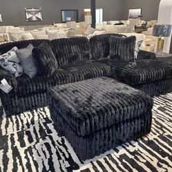 🔥 HOT DEAL ALERT! 🔥 Ashley’s Hottest  Corduroy Sectional! 