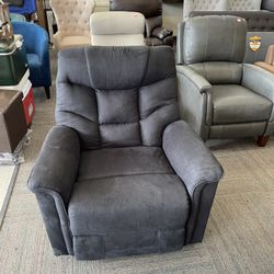 New Manual Recliner in Black 