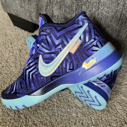 Nike Men’s Basketball Shoes Size 8 LeBron Sneakers 