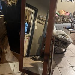 Jewelry armoire 