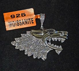 Silver Stark DireWolf Pendant Moissanite
