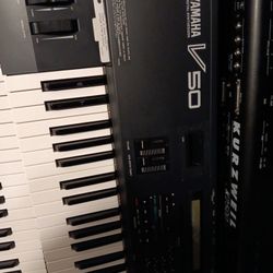 Yamaha V-50 Workstation Synthesized FM Synthesis 