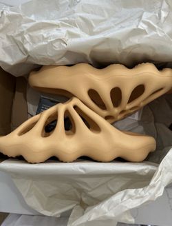Yeezy Slides 450 Cream
