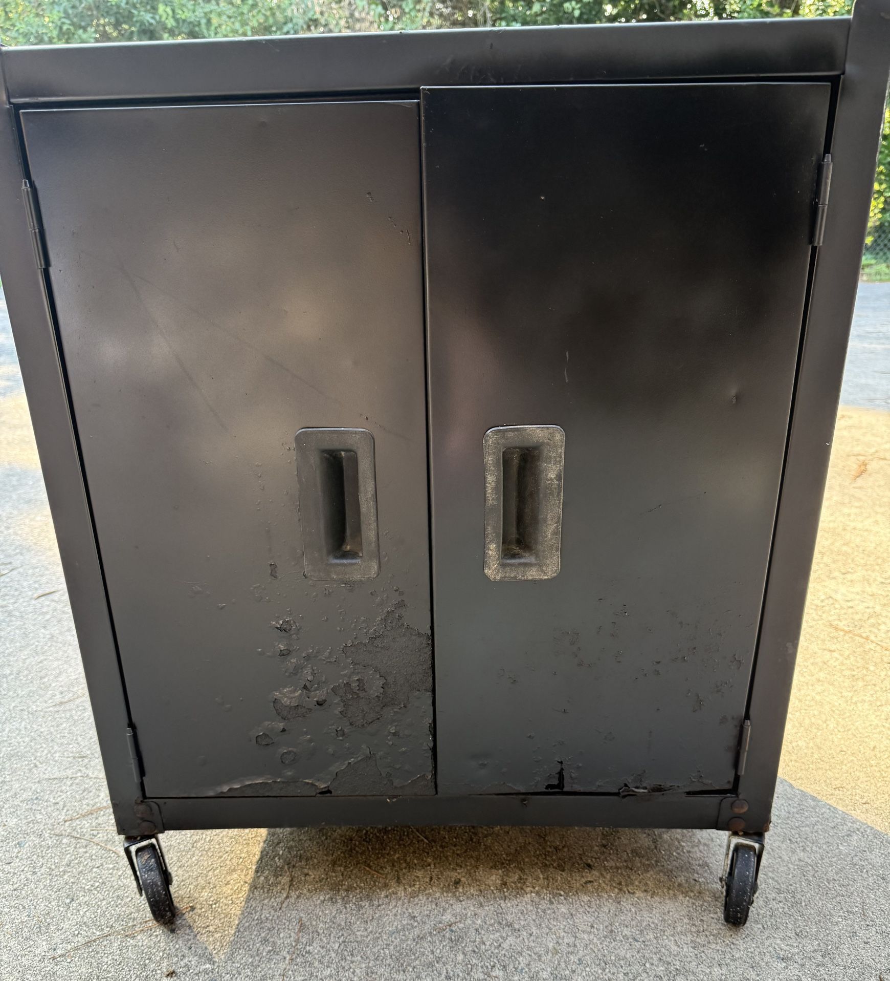 Metal Rolling Tool Chest With Pegboard Sides