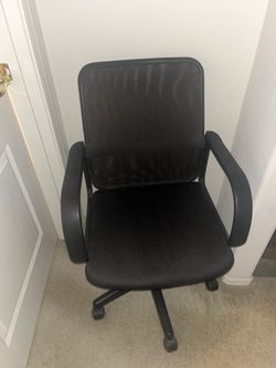 Black Mesh Office Chair